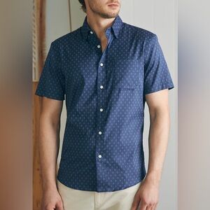 FAHERTY SHORT SLEEVE MOVEMENT SHIRT, NAVY DIAMOND